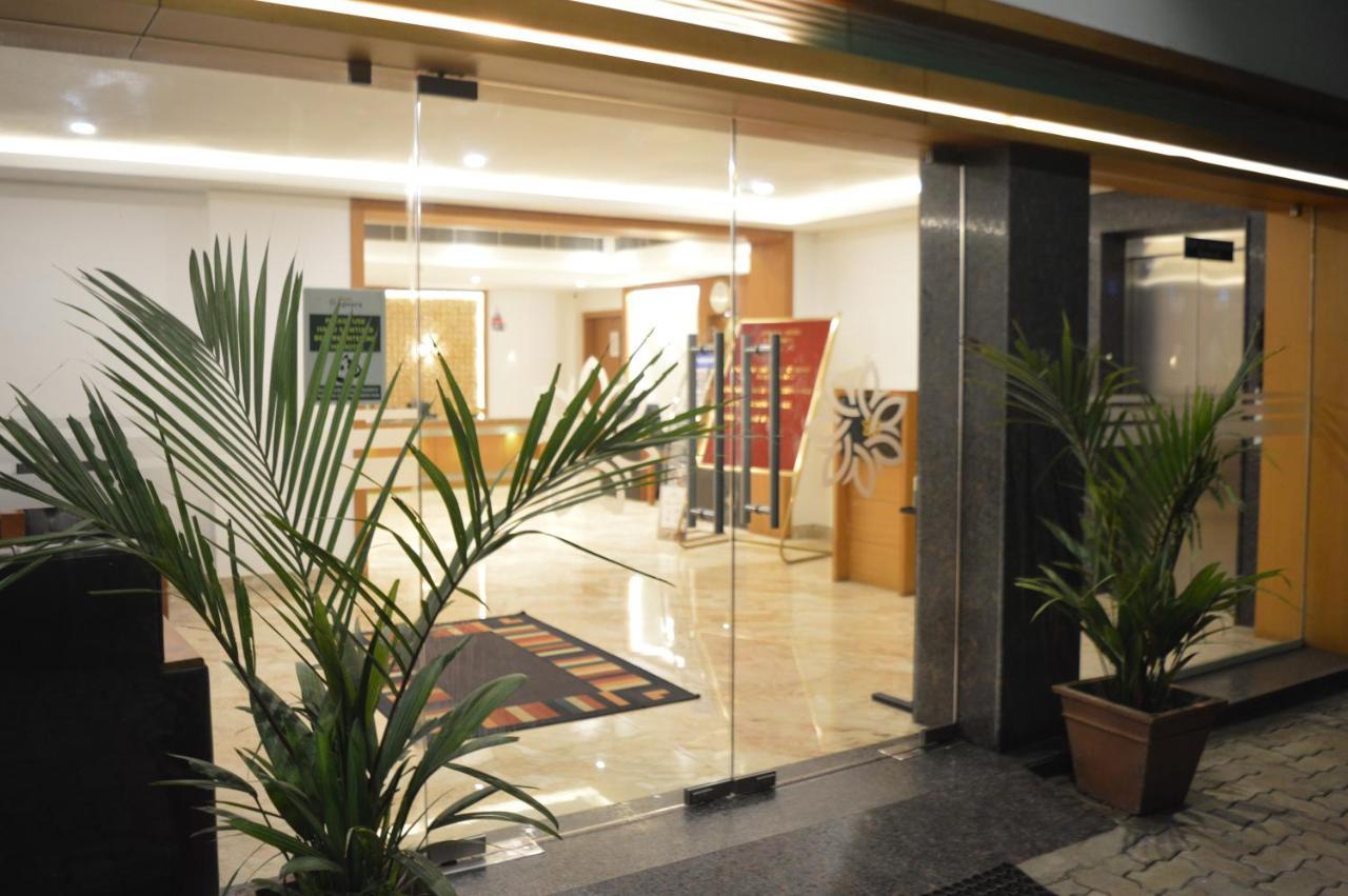 Hotel Apsara Shoranur 외부 사진
