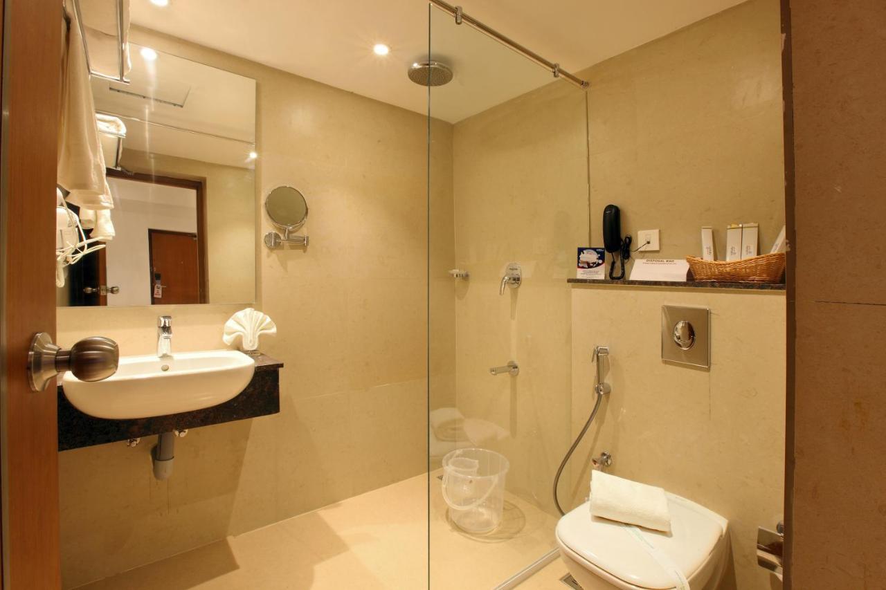 Hotel Apsara Shoranur 외부 사진
