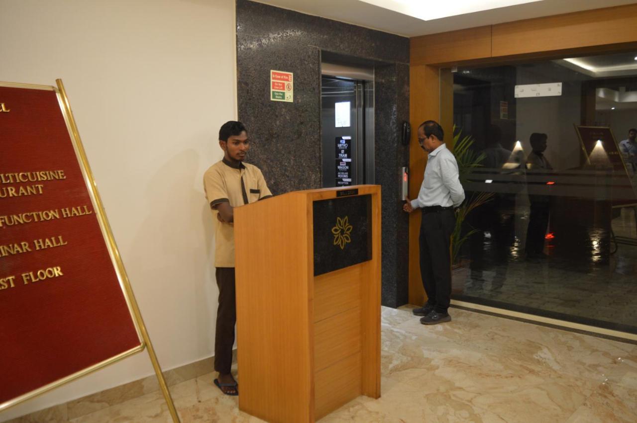Hotel Apsara Shoranur 외부 사진