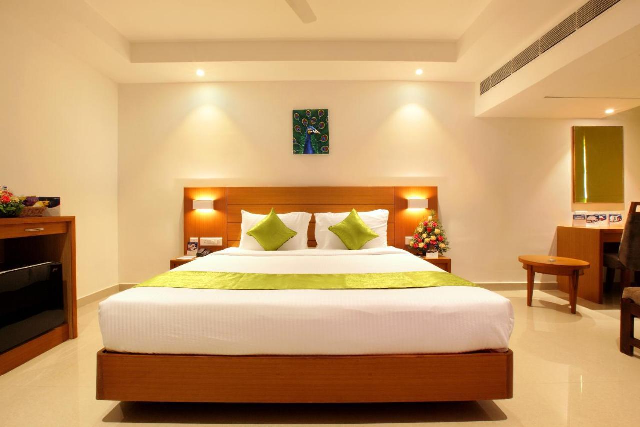 Hotel Apsara Shoranur 외부 사진