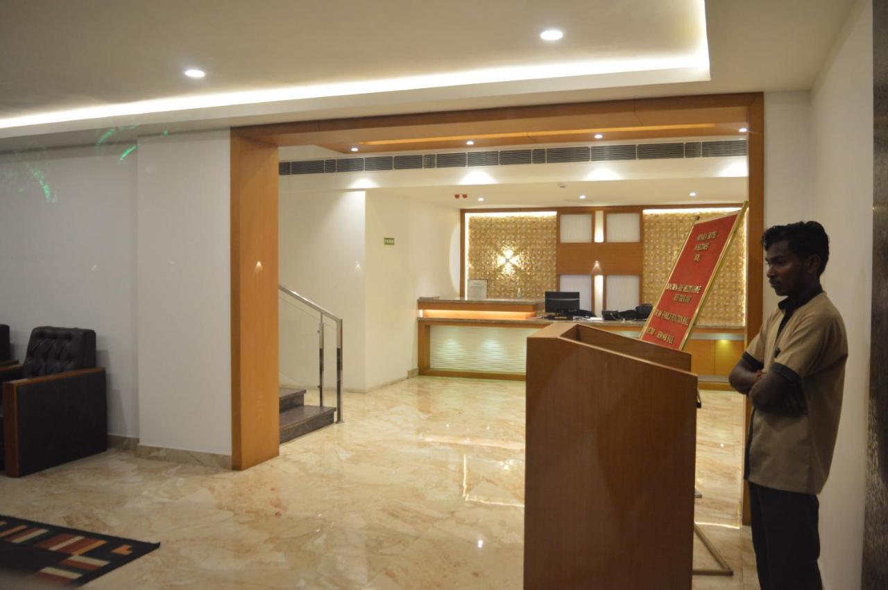 Hotel Apsara Shoranur 외부 사진