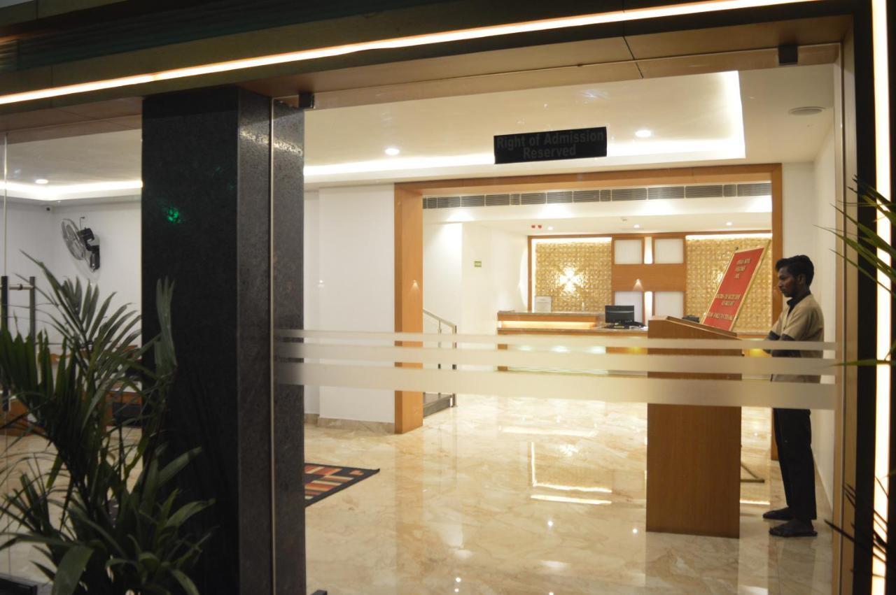 Hotel Apsara Shoranur 외부 사진