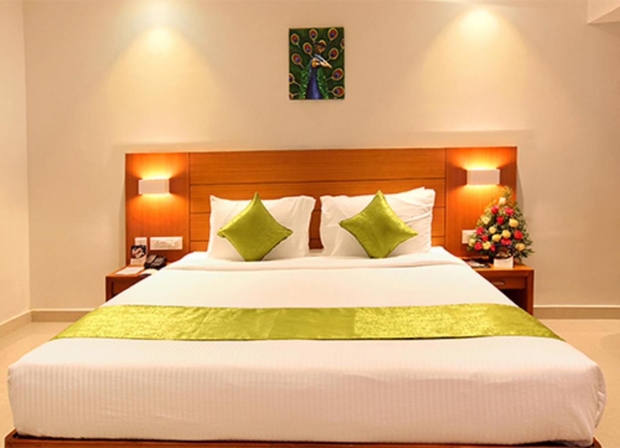 Hotel Apsara Shoranur 외부 사진