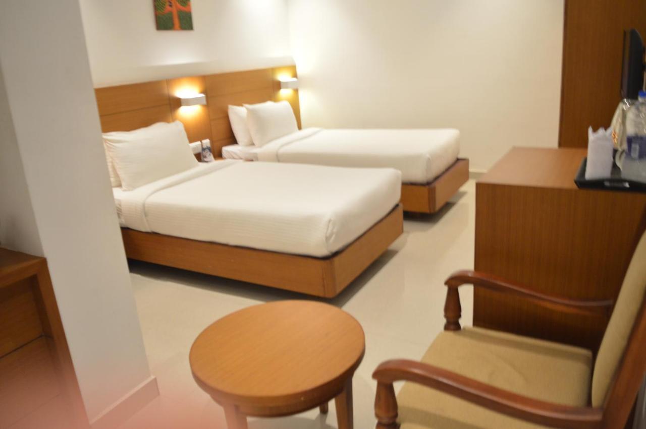 Hotel Apsara Shoranur 외부 사진
