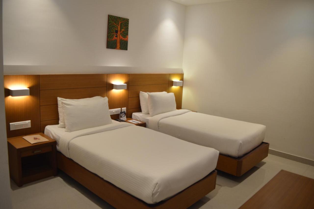 Hotel Apsara Shoranur 외부 사진