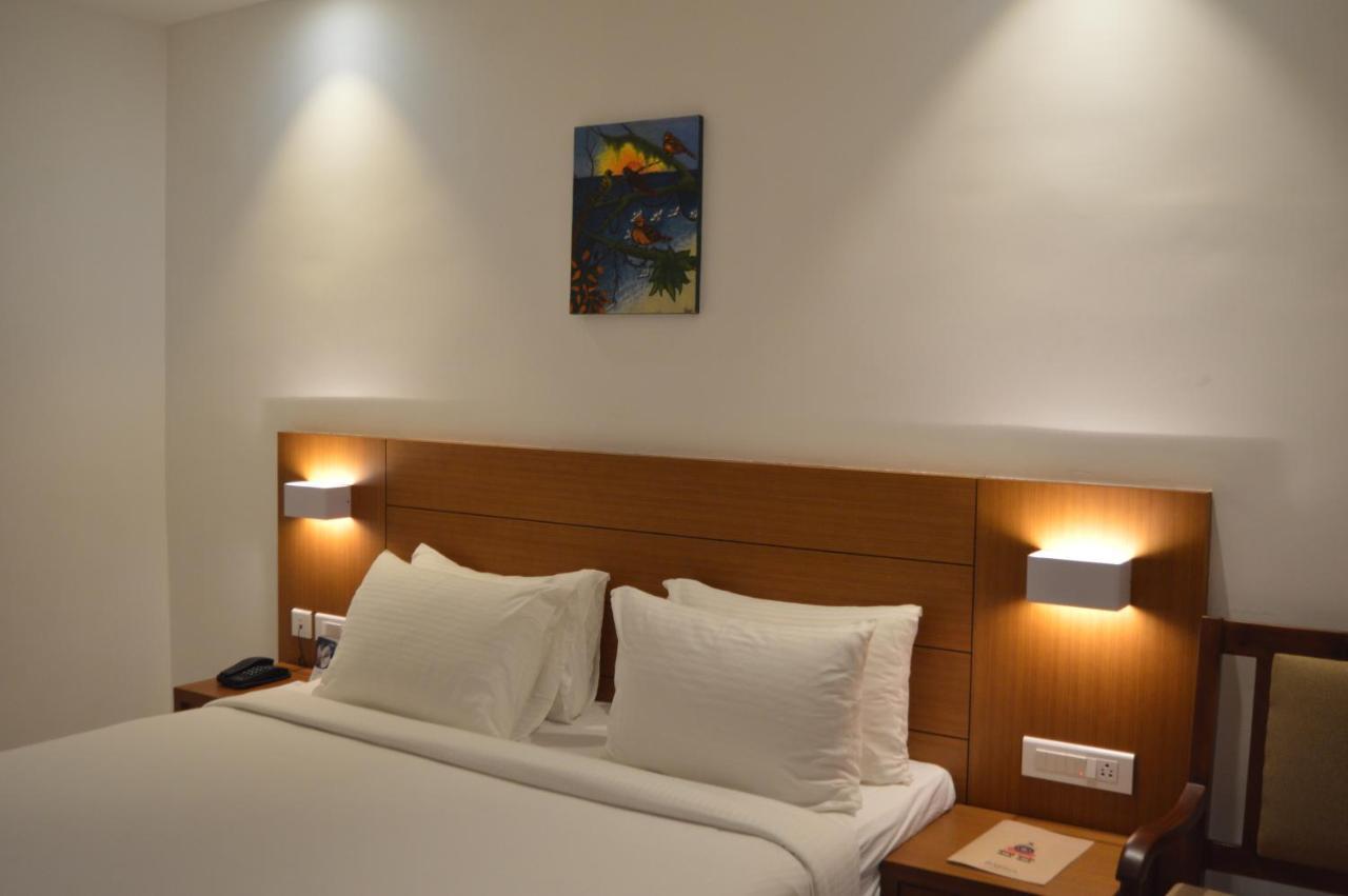 Hotel Apsara Shoranur 외부 사진