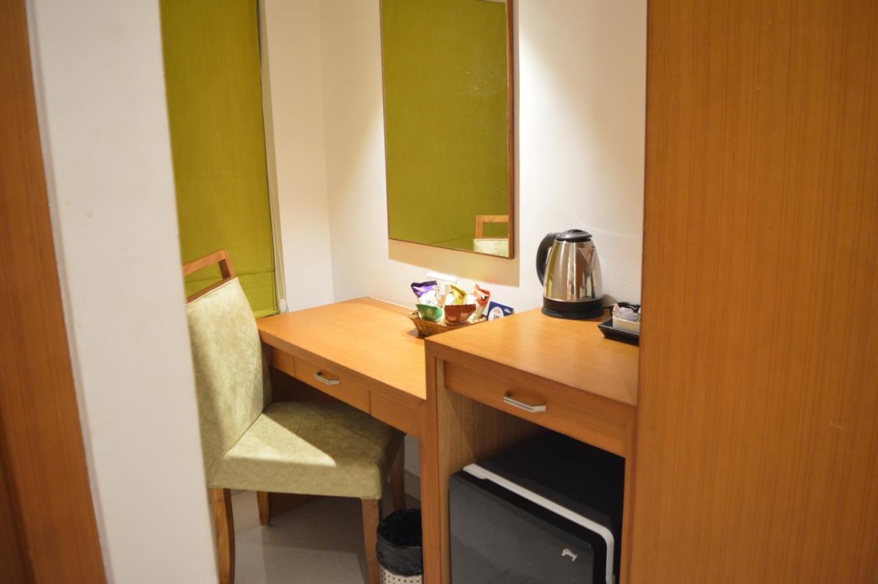 Hotel Apsara Shoranur 외부 사진
