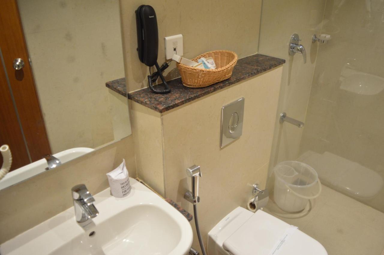 Hotel Apsara Shoranur 외부 사진