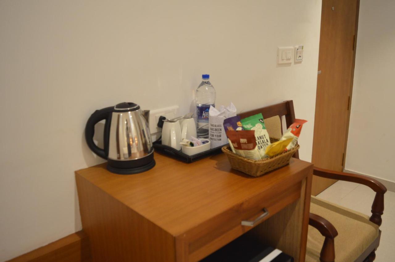 Hotel Apsara Shoranur 외부 사진