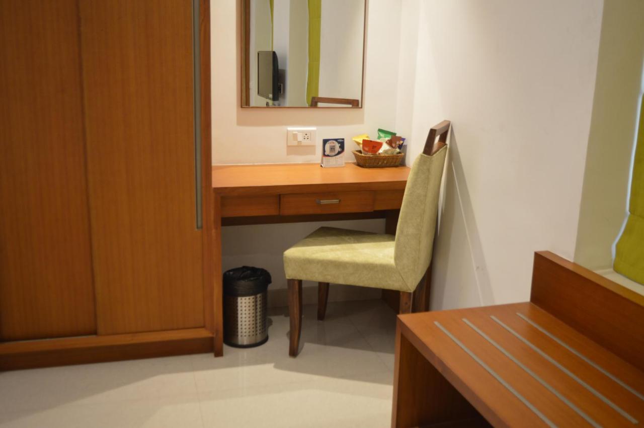 Hotel Apsara Shoranur 외부 사진